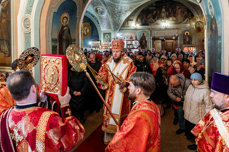 Божественная литургия в Успенском храме села Жилино г.о. Люберцы